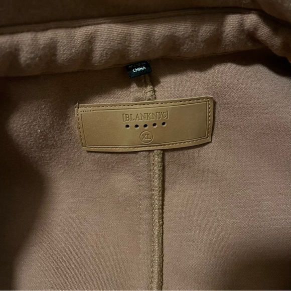 BLANK NYC long fleece tan shacket - Picture 8 of 10